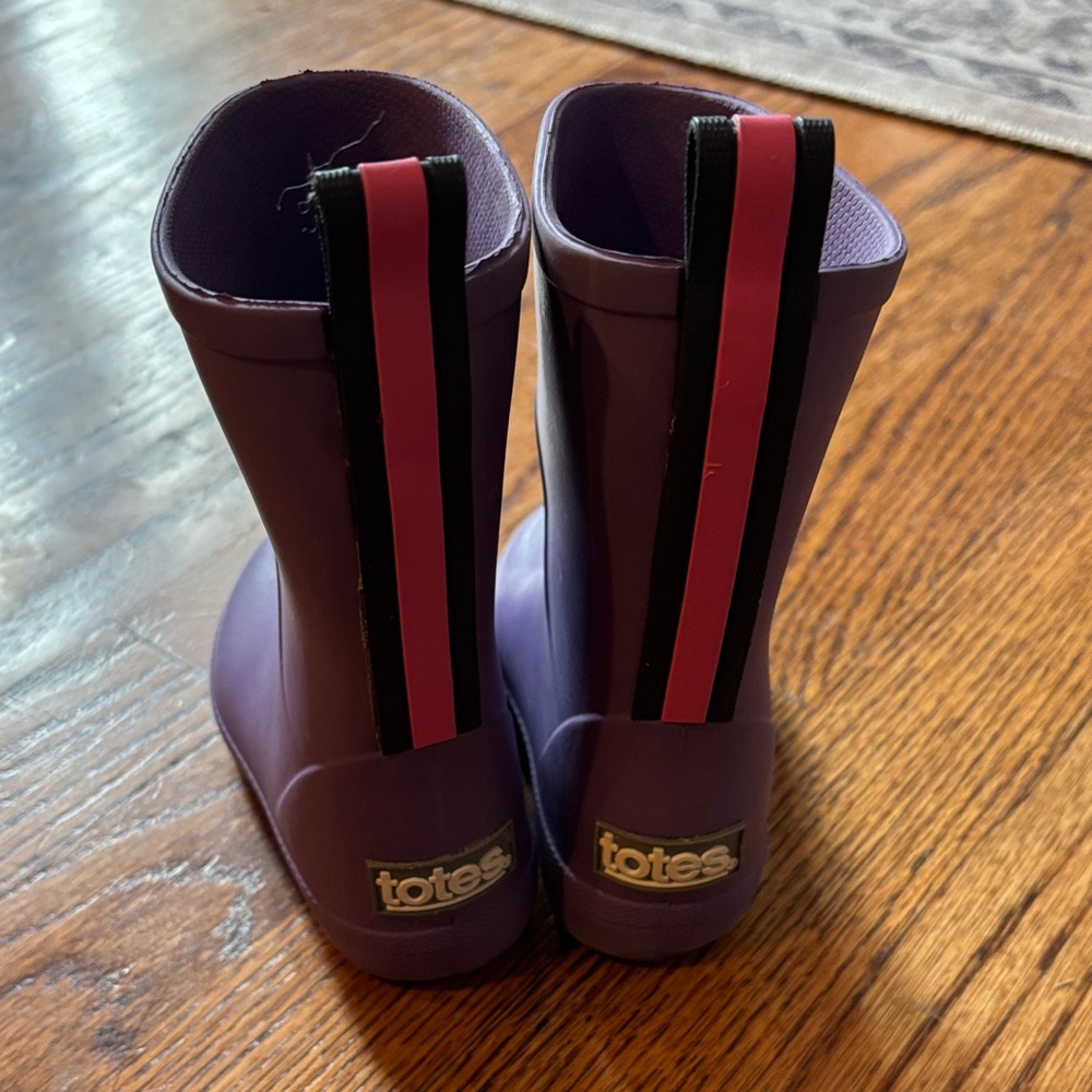 Totes Purple Kids RainBoots with Pink and Black Stripes size 5-6